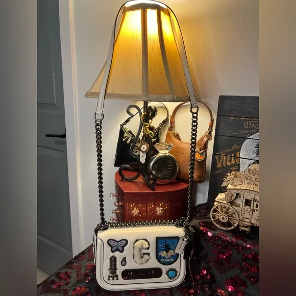 HOST PICK Coach 2017 (RE)LOVED Upcrafted Tea Rose Swagger 20 Shoulder Crossbody - Picture 2 of 16